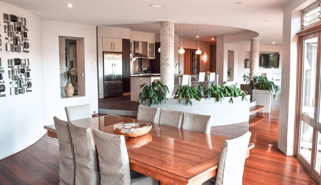 IRO LUXURY RETREAT - Panoramic views with absolute privacy