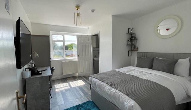 Isabella Rooms