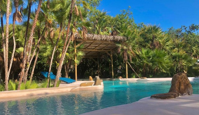 Kin Resort Lodge