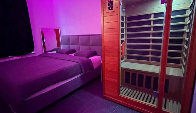 La Suite White wellness Jacuzzi & Sauna