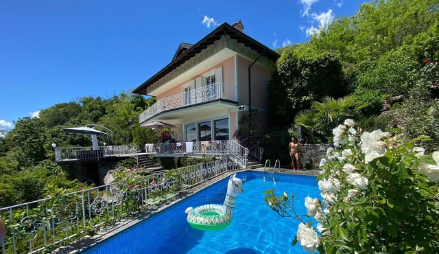 Lago Maggiore Oggebbo - small villa with pool
