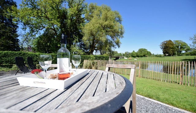 Lavish Holiday Home in Chassepierre with Terrace