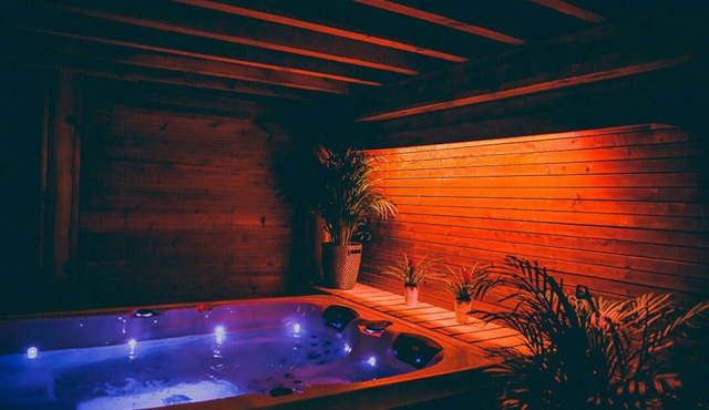 Le Spa du Cabanon: Cabanon de Luxe Avec Spa Entièrement Privatif