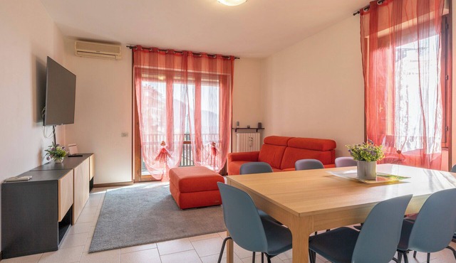 Lecco Incanto - Two Bedroom Apartment, Sleeps 7