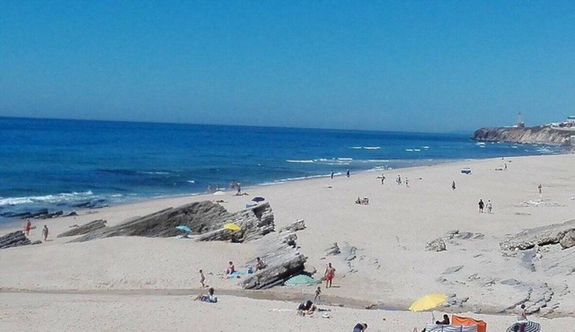 LillyBeachHouse - Alojamento Local em frente ao Mar Atlântico