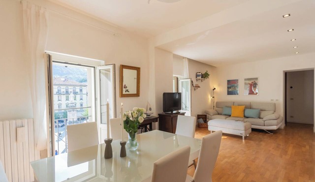 Linda Apartment 3 - Two Bedroom Apartment, Sleeps 4