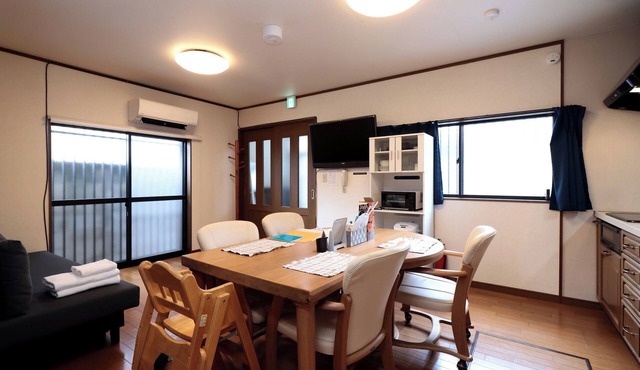 LJ INN ShijoOmiya Hanare Single-story detached house in the center of Kyoto City.