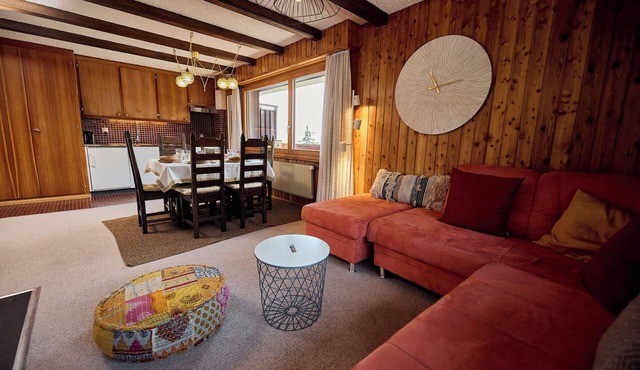 Located in Les Collons 1850, only 50 meters from the ski-lifts "La Joc" and "Petit Vallon" (crossbow