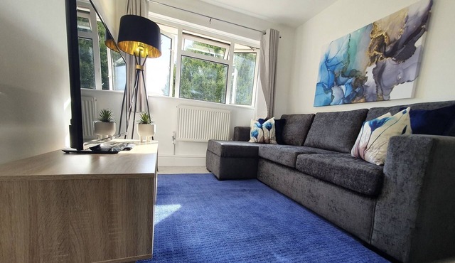 Lovely 2 - New Bedroom Flat