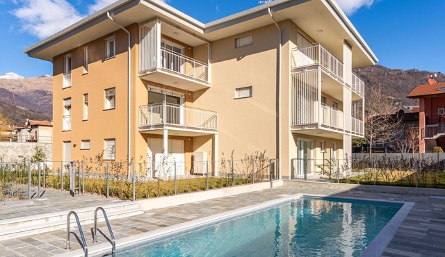 Lovely apartment for 4 people with A/C, WIFI, pool, TV and balcony