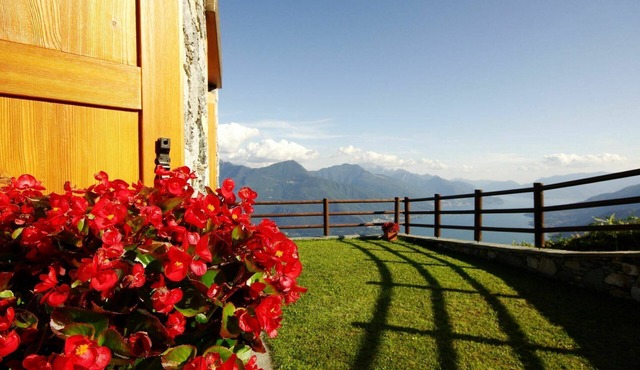 Lovely apartment in villa for 6 people with WIFI, TV and patio