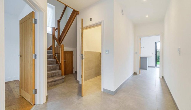 Lovely Home at 2 Swallows Close