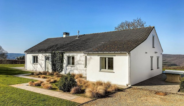 Lovely home in Rendeux with sauna