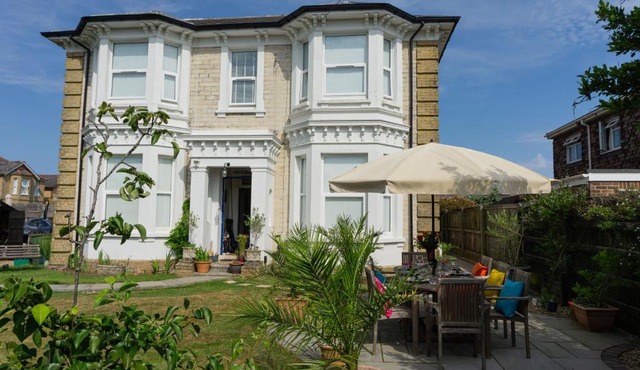 Lovely spacious apartment - sleeps 5