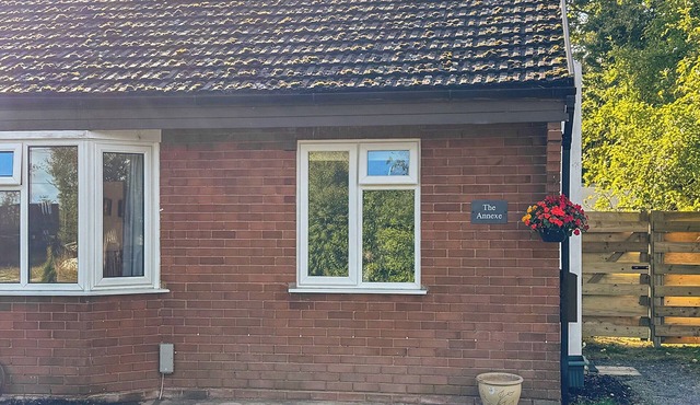 Lowal Annexe - UK46053