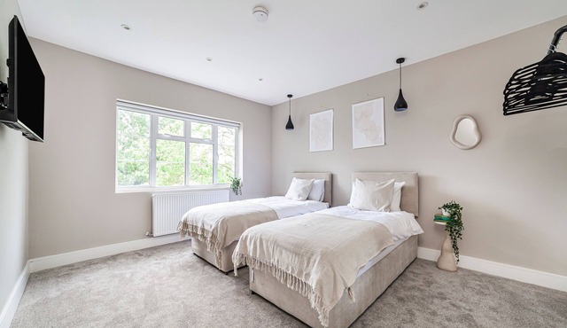 Lux Stylish Flat w/Views