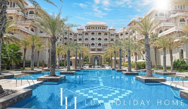 LUX The Grandeur Palm Garden View Suite