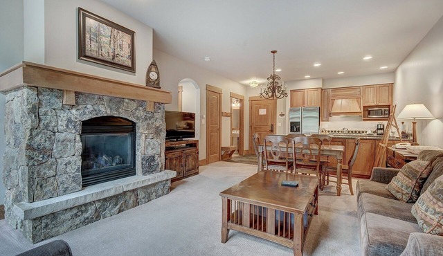 Luxurious 1 BR in River Run Village with Ski in ski out, Kids Ski Free, No cleaning fees by RedAwning