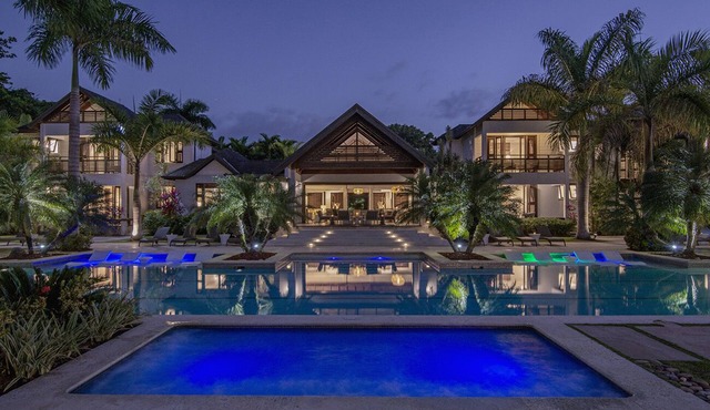 Luxurious 7 Bedroom Beachfront Villa in Old Fort Bay, St. Ann