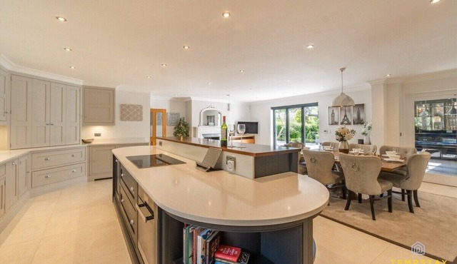 Luxurious Family Getaway in Beaconsfield