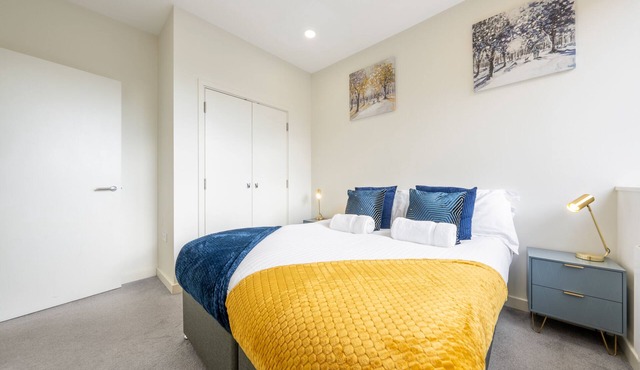 Luxury 1 Bedroom Apartment with Roof Terrace and Gym area