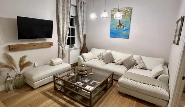 Luxury 1 Bedroom Flat in Great Location