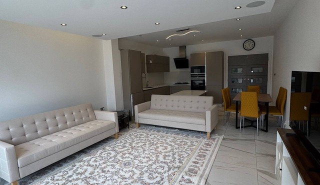 Luxury 4/5 Bed New Build House | 3.5 Bathrooms short walk to tube station