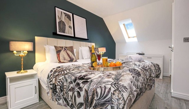 Luxury 4 Bedroom House-Sleeps 7