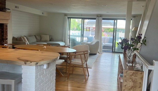 Luxury condo w/ocean views, beach, pool, 4 bedrooms, 3.5 bath, 3 decks, sauna