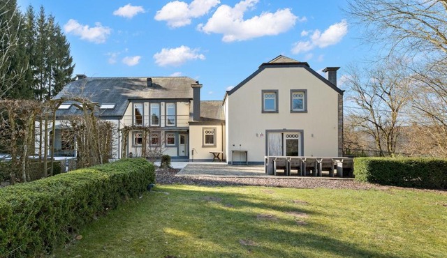 Luxury Country House with Pool