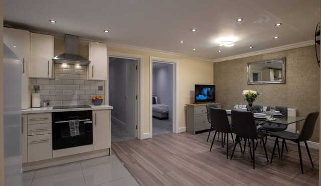 Luxury Ground Floor 3 Bedroom Apartment