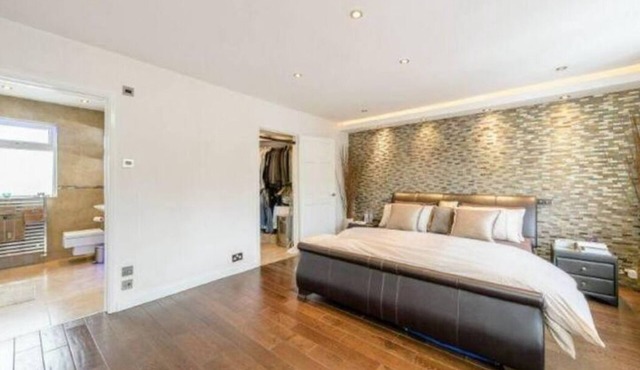Luxury House in Pinner, 30 min to Central London!