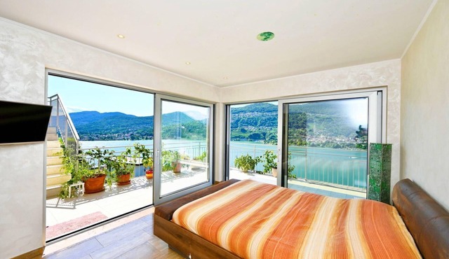 Luxury Lakeview Penthouse
