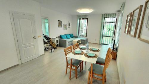 Luxury Lighthouse Golf Apartment