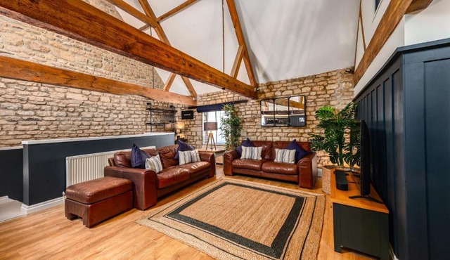 Luxury town centre loft apartment in converted Granary