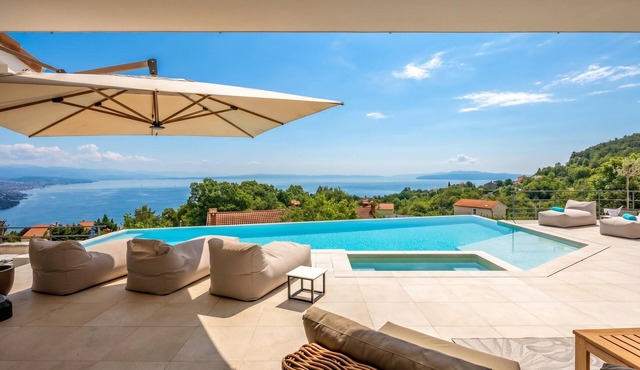 Luxury Villa Dana Indoor Pool and Sauna, Matulji, Croatia