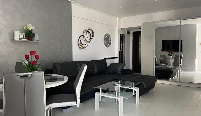 Luxury Westpark 2-Room Apartment Lakeview W5
