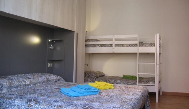 M1 Pasteur Holiday Home