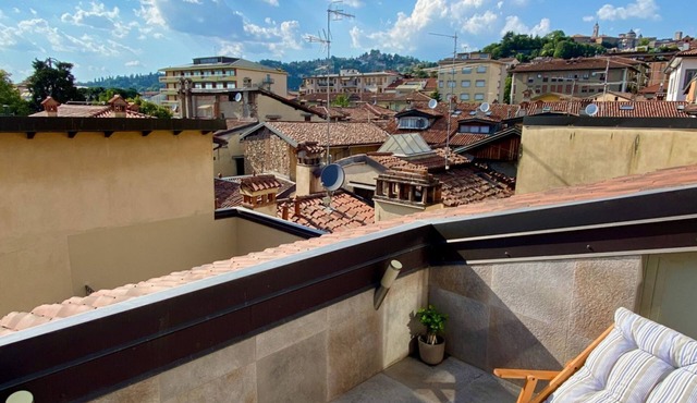 Magic Place Bergamo! Relax Apartment with terrace in the heart of the city center