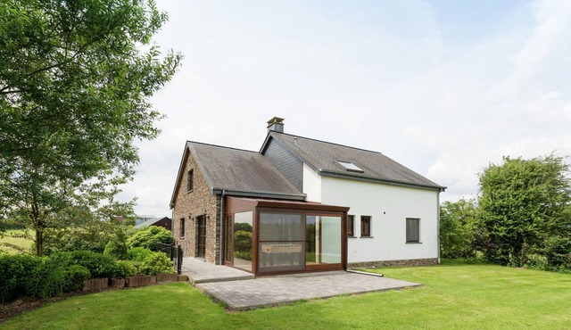 Magnificent Villa in Brisy with Sauna Roofed