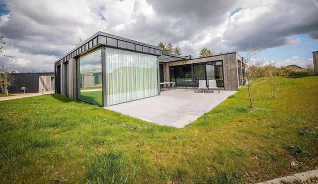 Maison Lodge 5 modern and luxuriously finished near Somme-Leuze