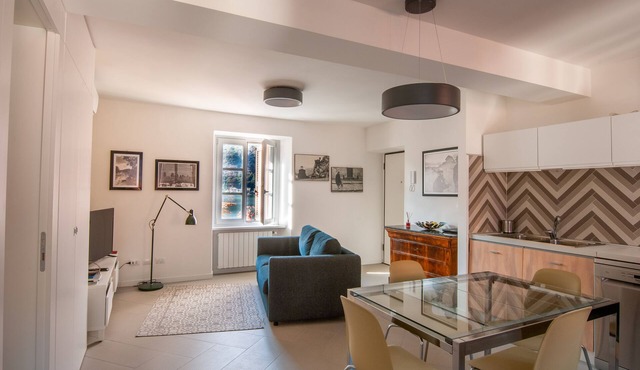 Major Sisters, Lugano lake view apartment