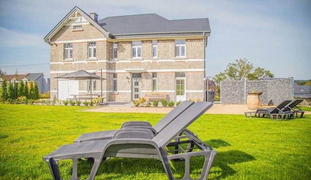 Mansion near Durbuy with Sauna and Playroom
