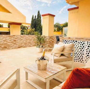 Marbella NikkiBeachFront Studio
