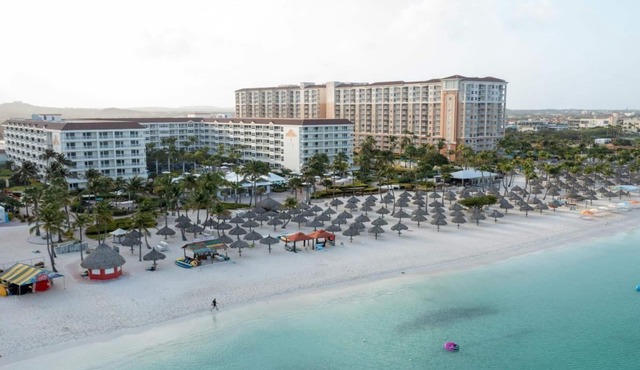 Marriott’s Aruba Surf Club: Your Caribbean Playground Awaits-Studio Garden View