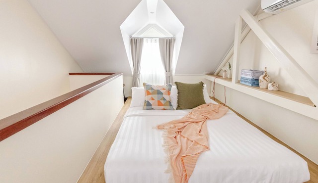 Marvelous 2-bedroom house with AC in Krung Thep Maha Nakhon