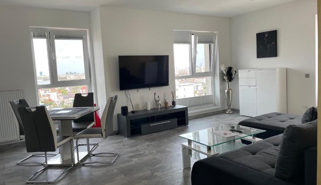 Marvelous 4 Room Penthouse Rooftop Terrace W14+W15