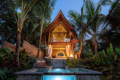 Maya Eco Retreat Bamboo Hotel