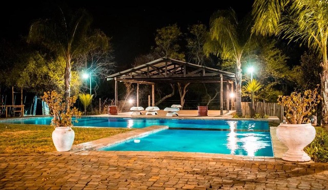 Mela Luxury Game Lodge