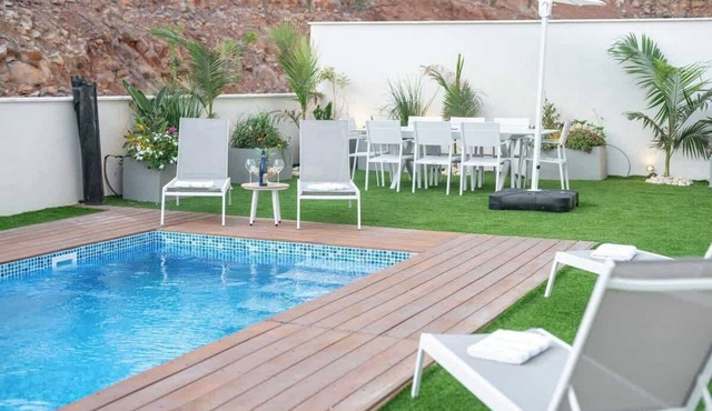 Michelangelo Garden Apartment with Private Pool